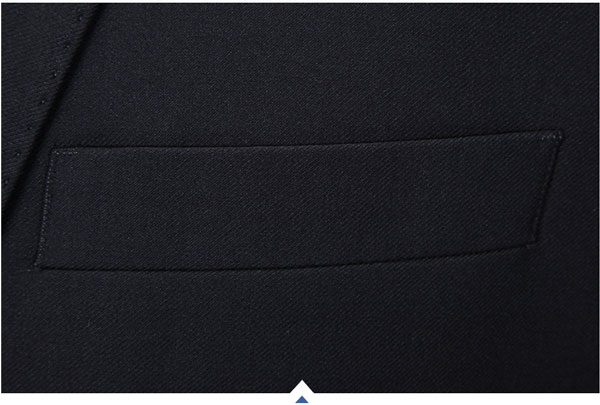 兩?？坌奚戆嬲b定做西服胸前手巾袋細(xì)節(jié)特寫圖